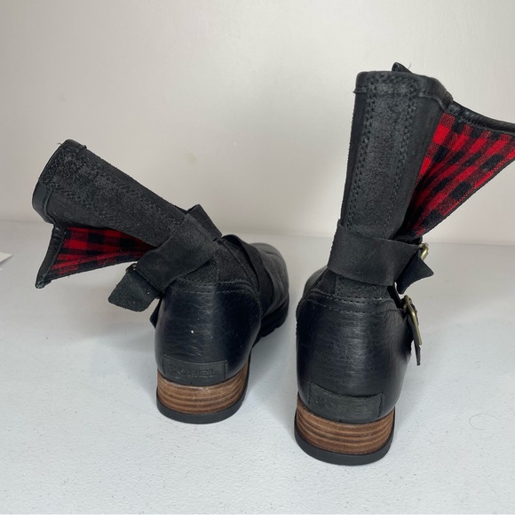 Sorel Boots Womens 8 Black Major Moto Biker Leather Plaid  Sorel Black Leather Major Moto Ankle Boots Size 8. Buffalo plaid lining